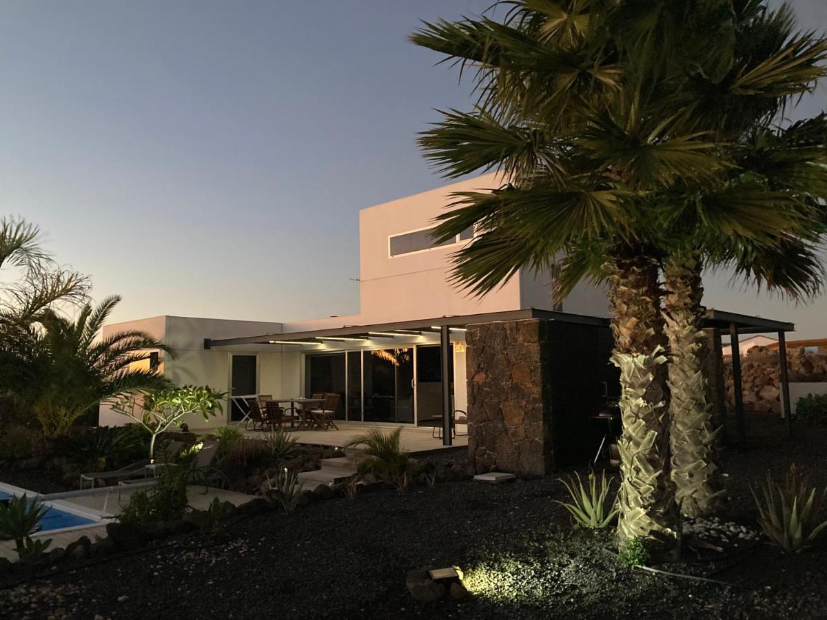 Majanicho Rock - Villa With Heated Pool 拉哈雷斯 外观 照片